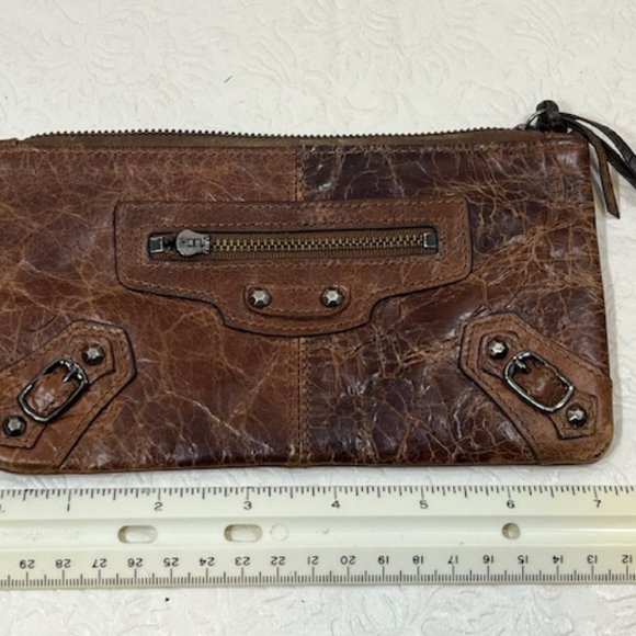 VTG Brown Distressed Leather Zip Studded Accents Pouch Wallet 7.5"x4.25" - Picture 9 of 15